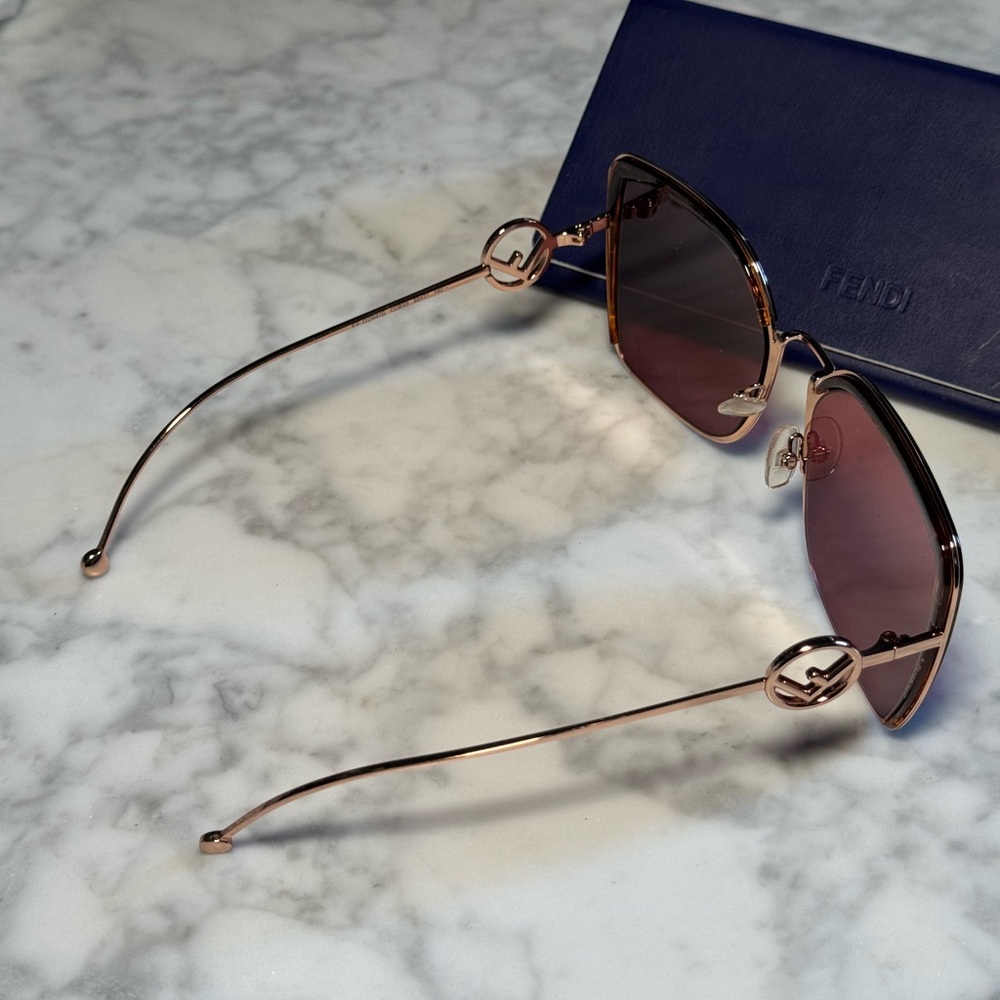 Fendi Square Sunglasses with Red Lenses and Tortoiseshell Trim - Picture 5 of 6